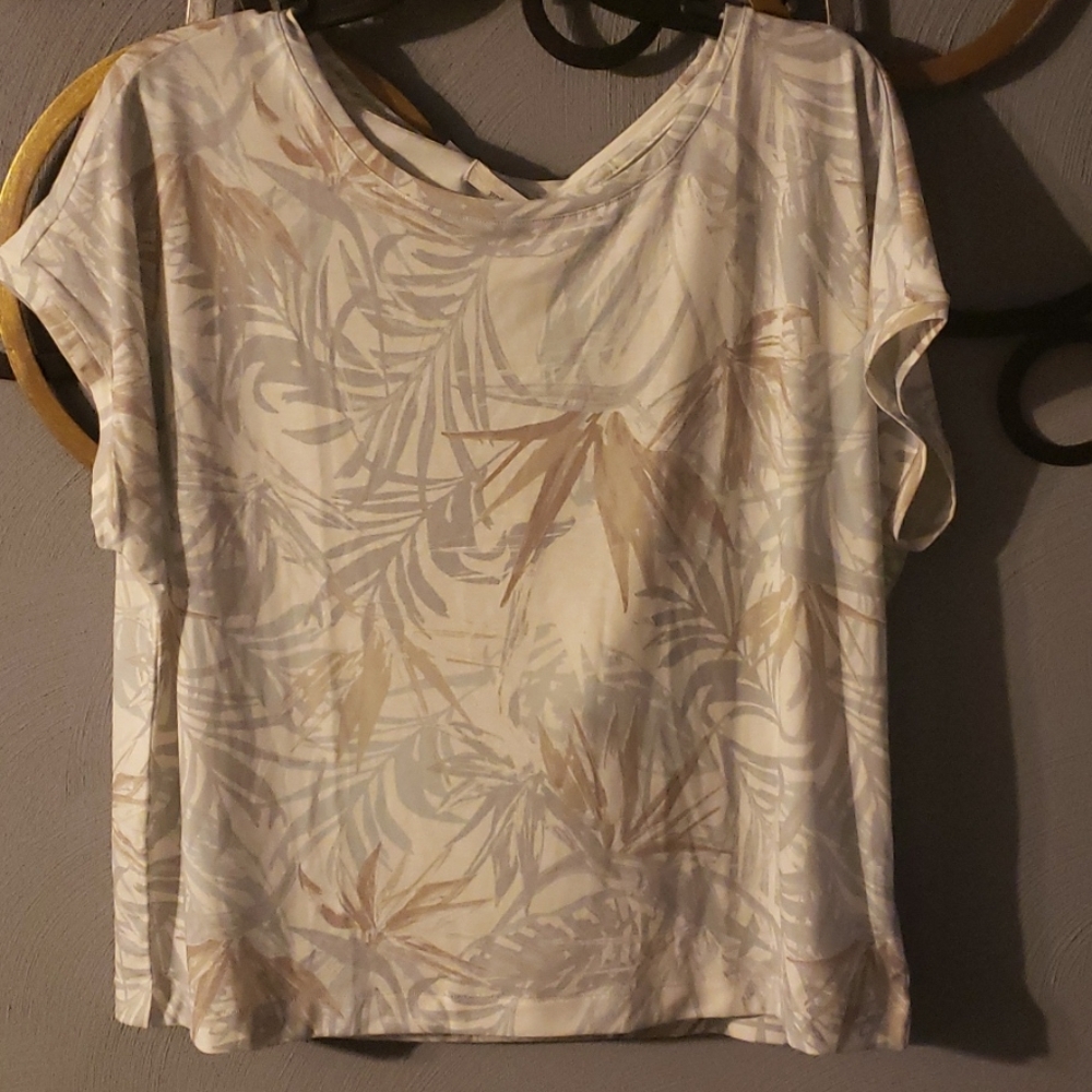 Prana Short Sleeve Tropical Leaf Tee in Beige and Cream